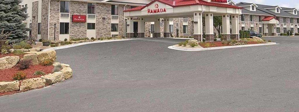 Ramada By Wyndham Wisconsin Dells I-90 Hotel Lake Delton Exterior foto