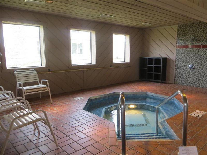 Ramada By Wyndham Wisconsin Dells I-90 Hotel Lake Delton Exterior foto