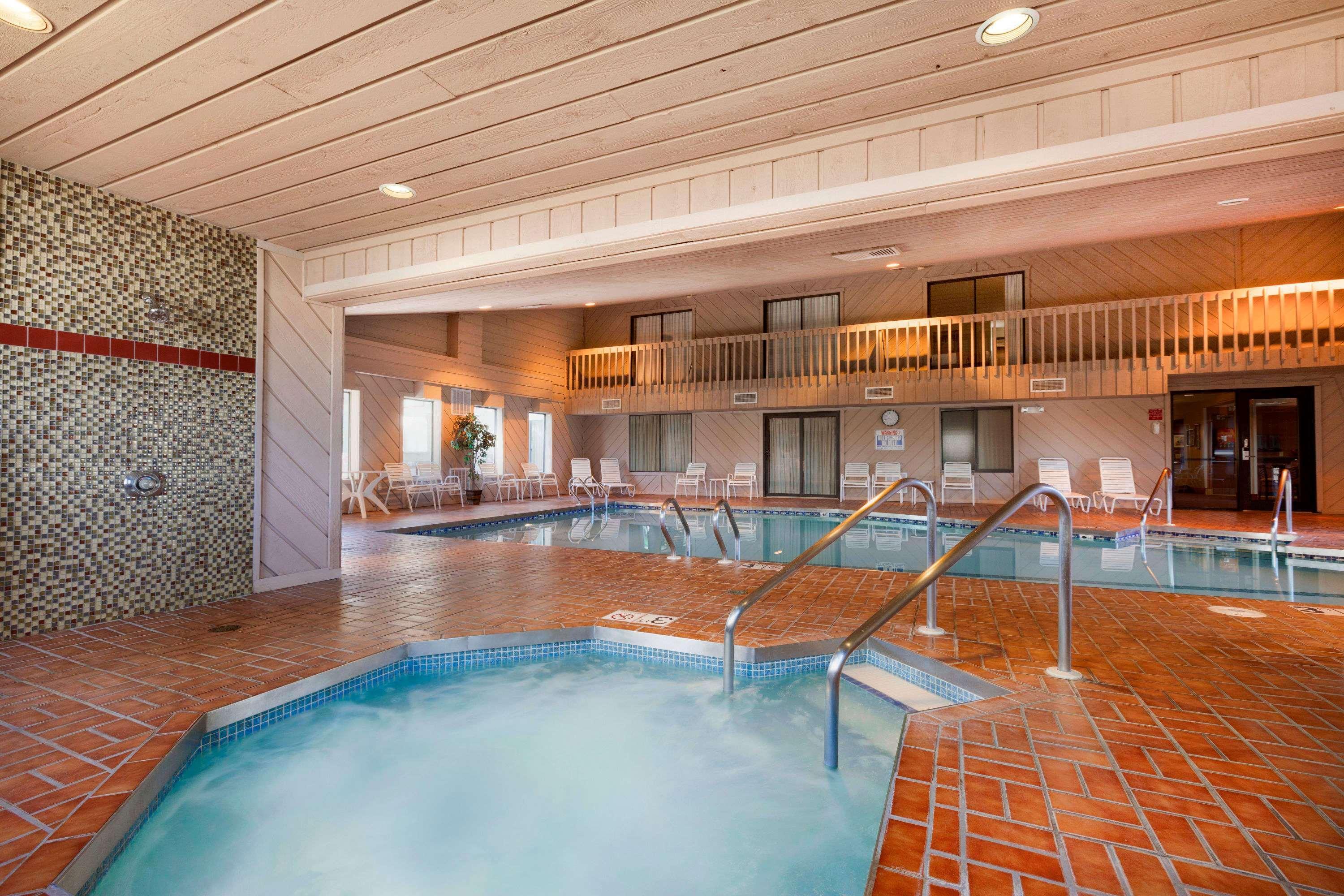 Ramada By Wyndham Wisconsin Dells I-90 Hotel Lake Delton Exterior foto