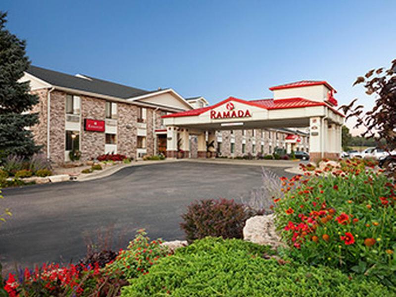 Ramada By Wyndham Wisconsin Dells I-90 Hotel Lake Delton Exterior foto