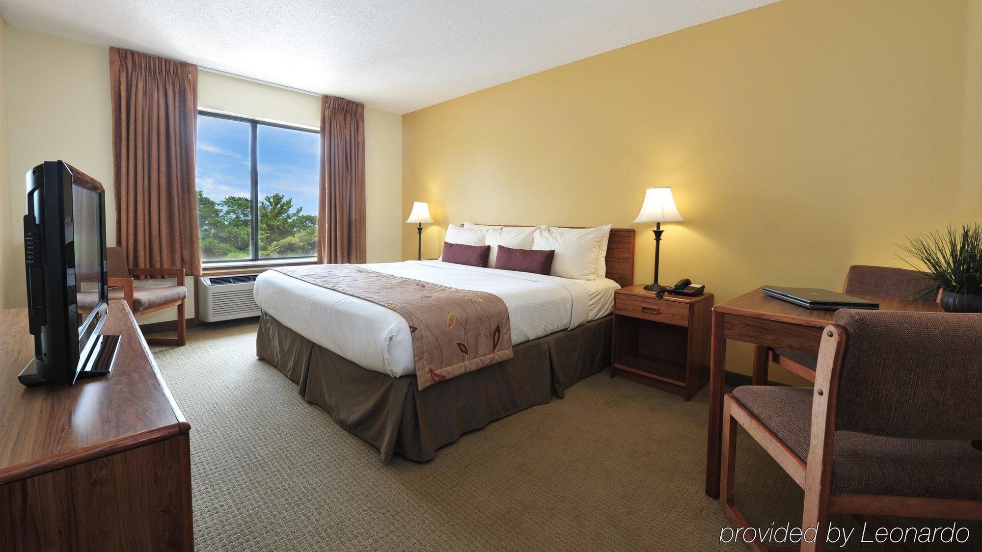 Ramada By Wyndham Wisconsin Dells I-90 Hotel Lake Delton Exterior foto