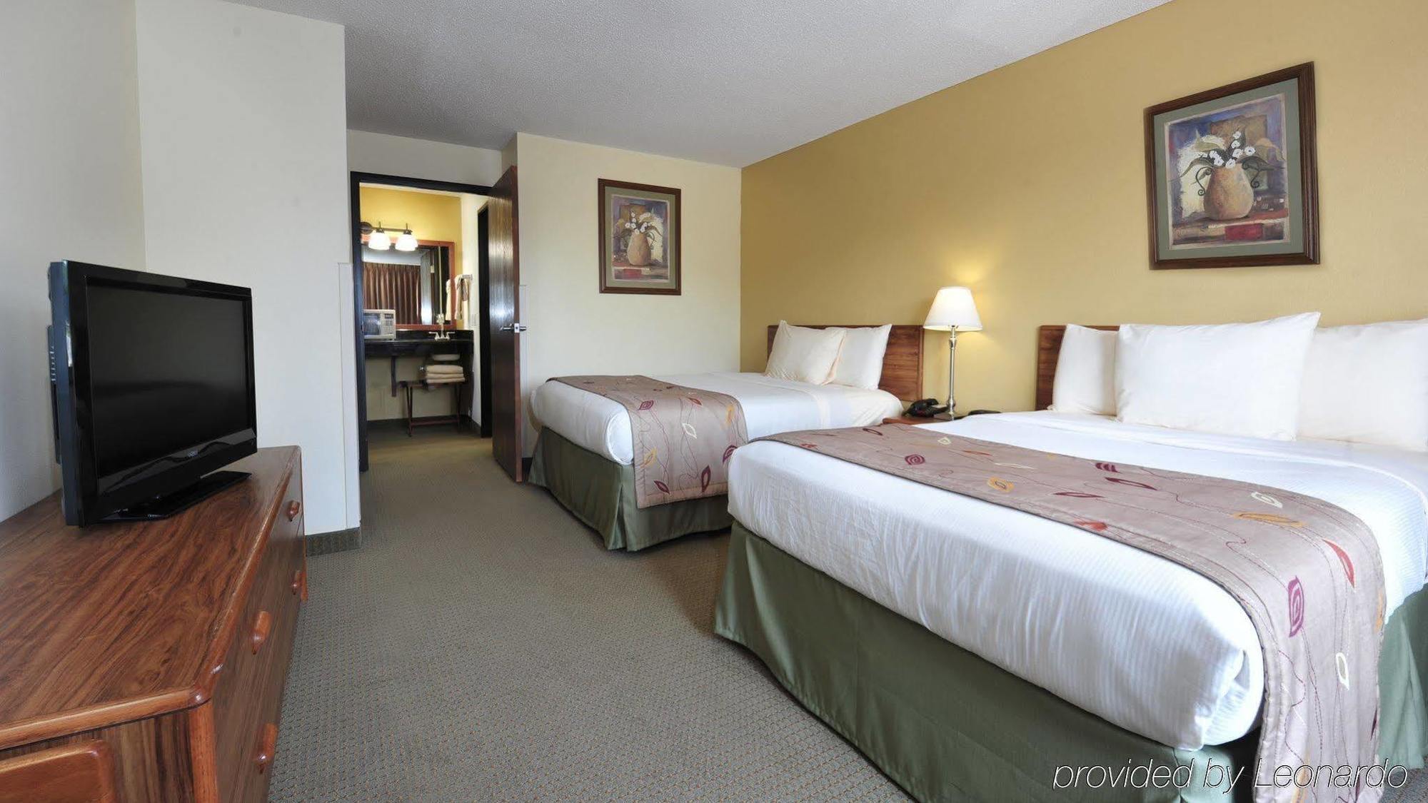 Ramada By Wyndham Wisconsin Dells I-90 Hotel Lake Delton Exterior foto
