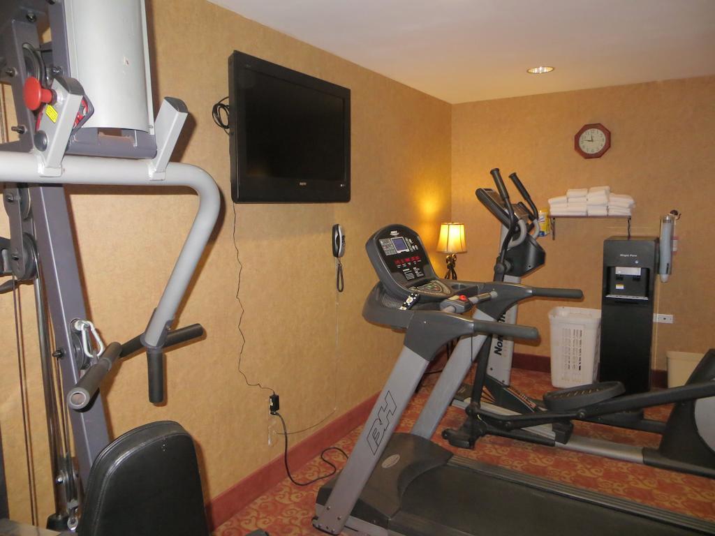 Ramada By Wyndham Wisconsin Dells I-90 Hotel Lake Delton Exterior foto