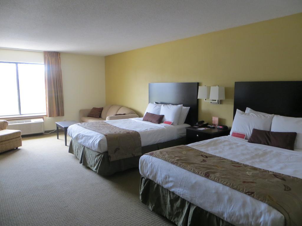 Ramada By Wyndham Wisconsin Dells I-90 Hotel Lake Delton Exterior foto