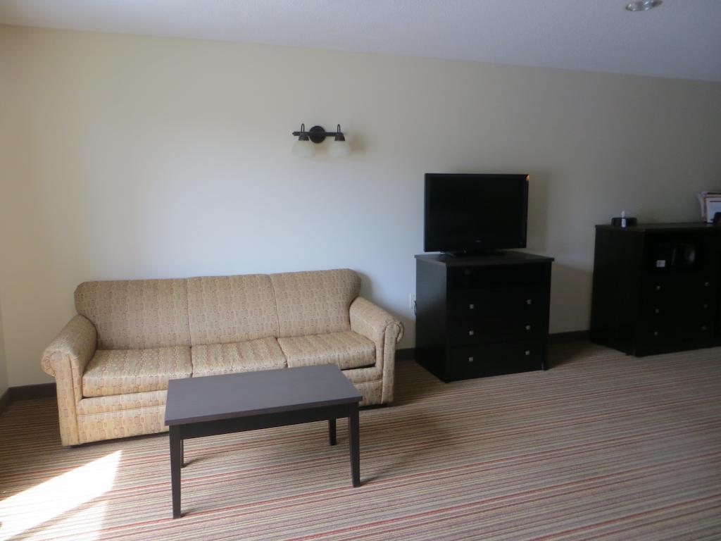 Ramada By Wyndham Wisconsin Dells I-90 Hotel Lake Delton Exterior foto