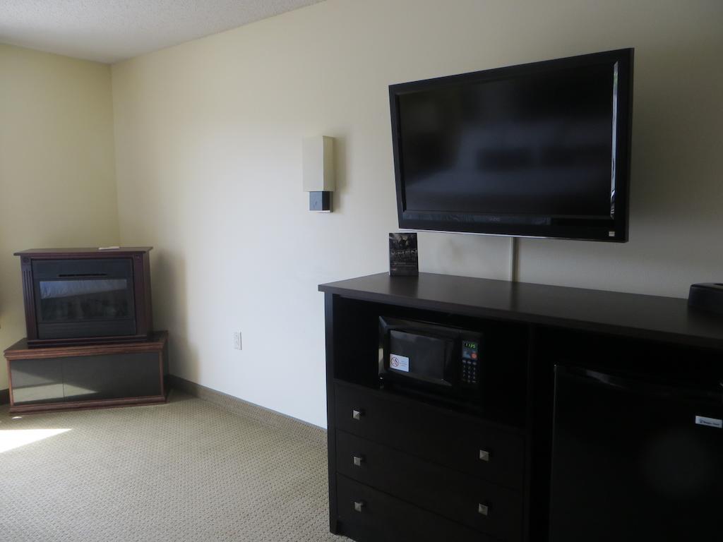 Ramada By Wyndham Wisconsin Dells I-90 Hotel Lake Delton Exterior foto