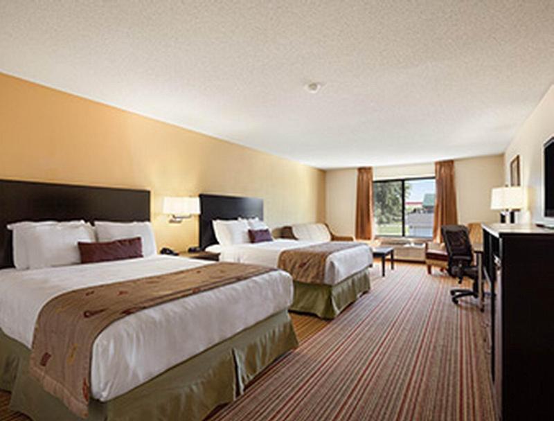 Ramada By Wyndham Wisconsin Dells I-90 Hotel Lake Delton Exterior foto