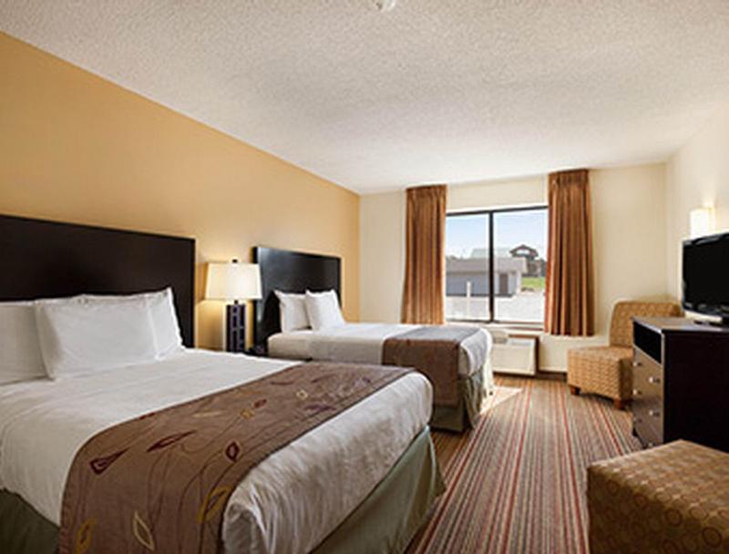Ramada By Wyndham Wisconsin Dells I-90 Hotel Lake Delton Exterior foto